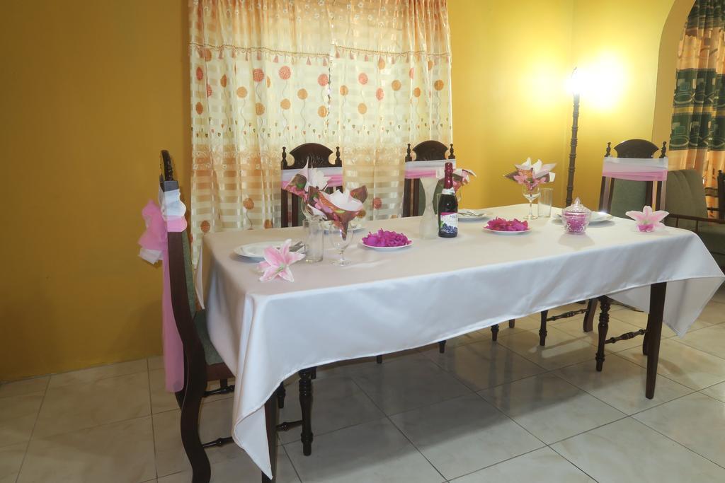Enchanted Villas Inn Montego Bay Exterior foto