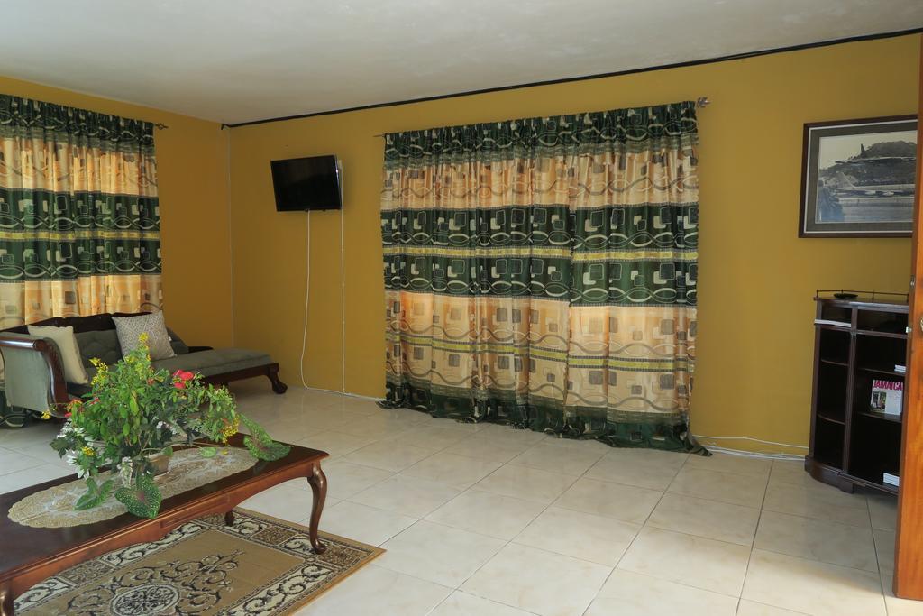 Enchanted Villas Inn Montego Bay Exterior foto