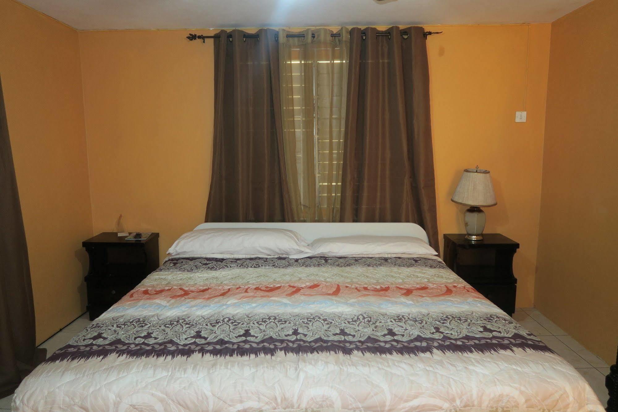 Enchanted Villas Inn Montego Bay Exterior foto