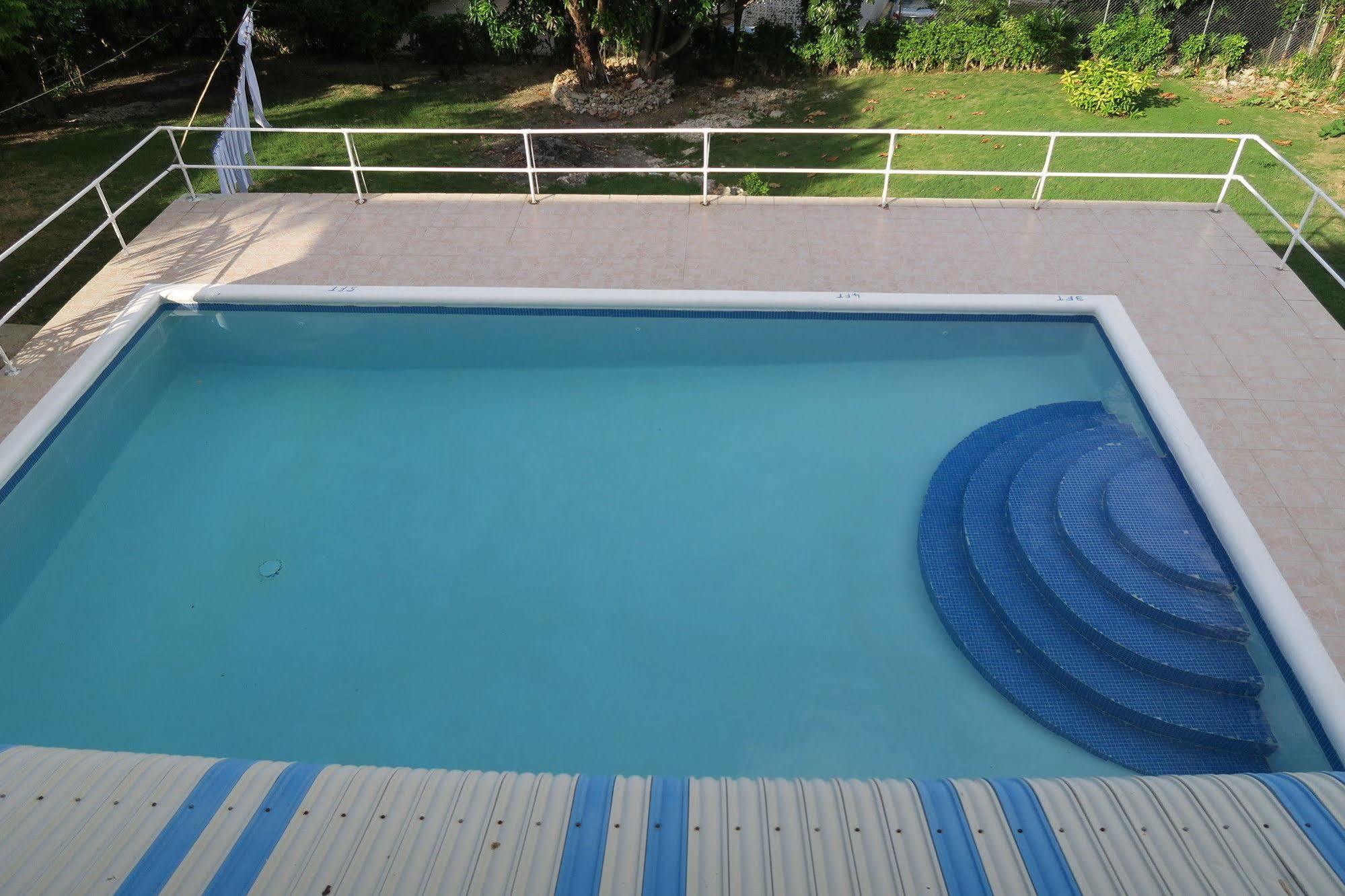 Enchanted Villas Inn Montego Bay Exterior foto