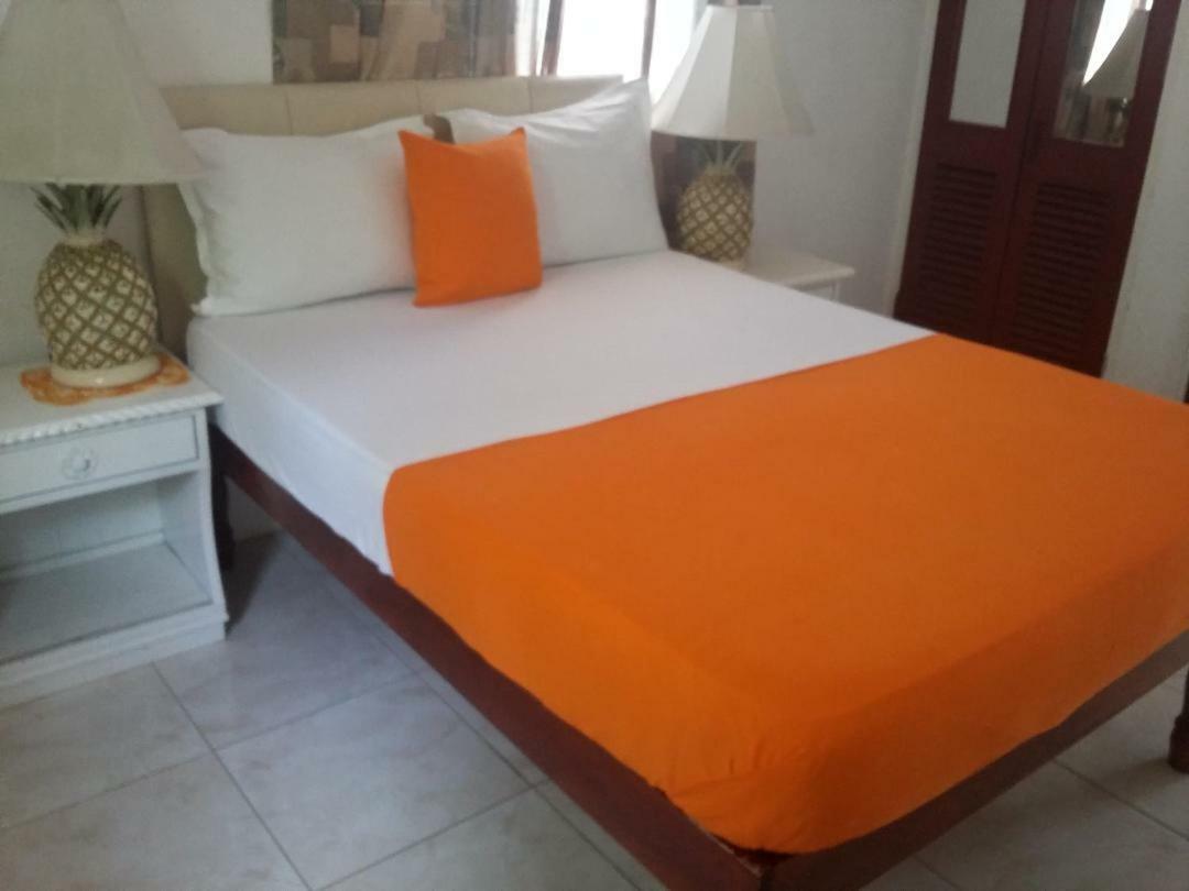Enchanted Villas Inn Montego Bay Exterior foto